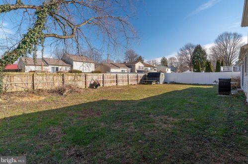 151 Tanglewood Ln, Lancaster PA  17601-3315 exterior