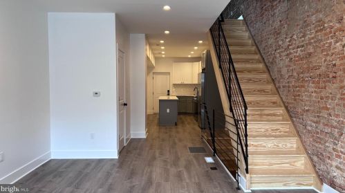 1424 22nd St, Philadelphia PA  19146-4241 exterior