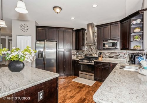 1425 Glenside Dr, Lemont IL  60490-5480 exterior