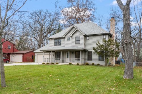 470 Creekwood Dr, Palatine, IL 60074-1028
