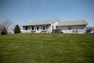 3492 Hoisington Rd, Winnebago, IL 61088-8638