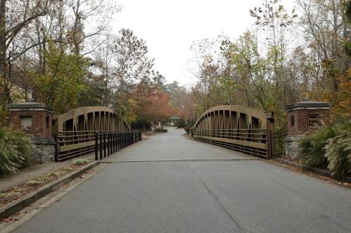 831 Crestwell Cir, Atlanta, GA 30331-8624