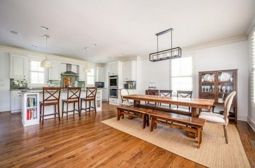 4437 Carmain Dr, Atlanta GA  30342-3539 exterior