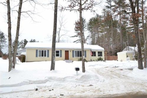 18 Case Rd, Nottingham, NH