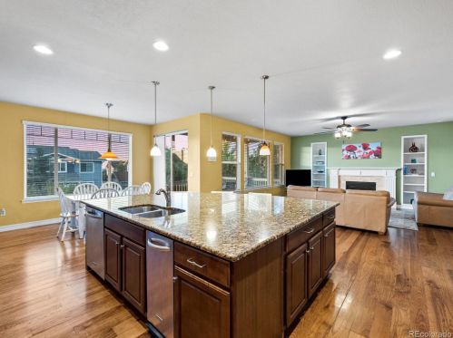 26605 Peakview Dr, Aurora CO 80016-6108 exterior