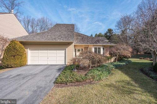1411 Belcastle Ct, Herndon, VA 20194-1245