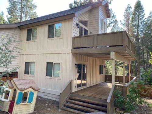12755 Rainbow Dr, Truckee CA  96161-2645 exterior