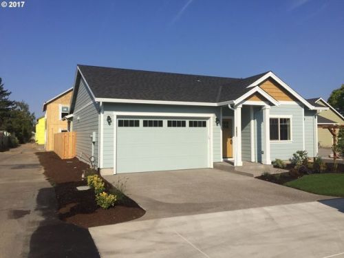 735 College St, Newberg OR  97132-3311 exterior