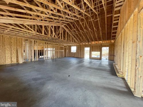 1232 Little Georgetown Rd, Hedgesville, WV 25427-6786