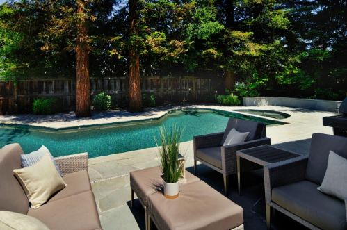 390 Anita Ave, Los Altos, CA 94024-4721
