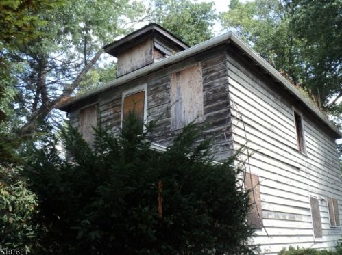 146 Cedar Knolls Rd, Whippany, NJ