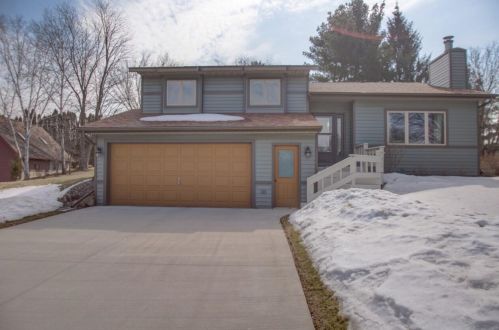 1331 Valley Ln, La Crescent, MN 55947-2002