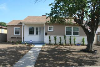 18724 Saticoy St, Los Angeles, CA 91335-2749