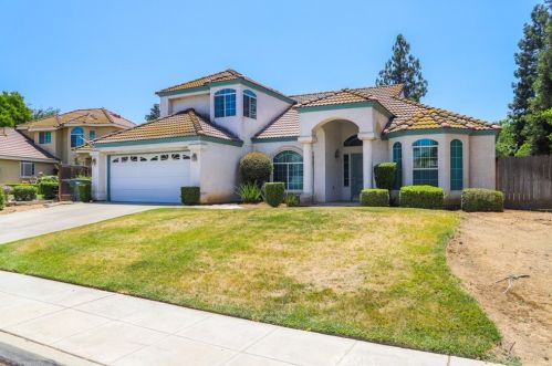 3791 Calimyrna Ave, Fresno, CA 93711-6523