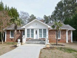 1565 Frazier Rd, Decatur, GA 30033-1840