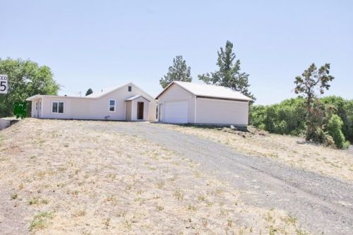 385 B St, Metolius, OR 97741-1705