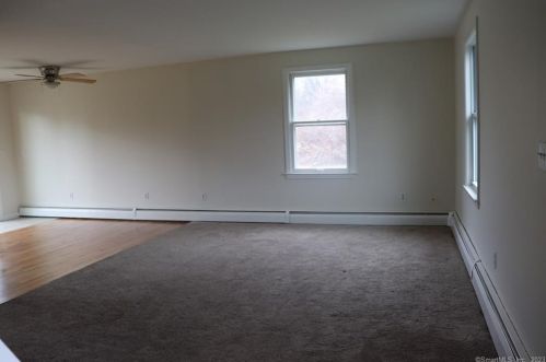 227 Wall St, Hebron CT  06248-1328 exterior