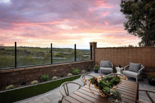 26 Gardenpath, Irvine, CA 92603-0156