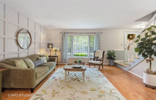 800 Ash St, Barrington Hills, IL 60102