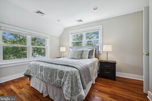 30 Robert Rd, Princeton NJ  08540-5333 exterior