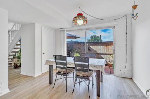 1211 Mariposa Ct, Vista CA  92084-3445 exterior