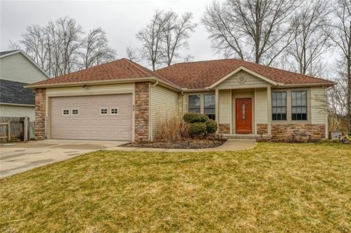 55 Quartz Ave, Peninsula, OH 44264-9593