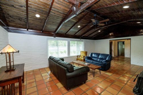 1267 Canal Dr, Turlock CA  95380-4159 exterior