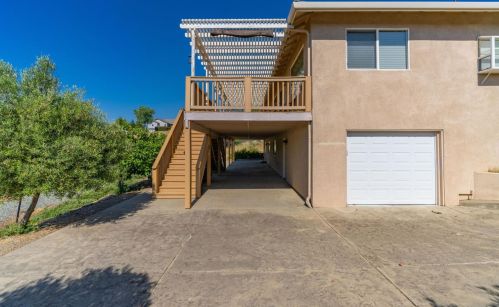 3082 Stagecoach Ct, Valley Springs, CA 95252-9298