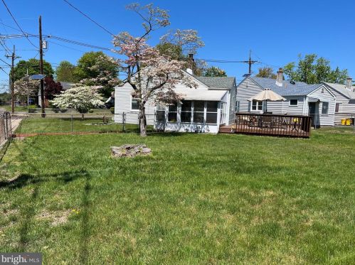 204 Samdin Blvd, Trenton NJ 08610-3934 exterior