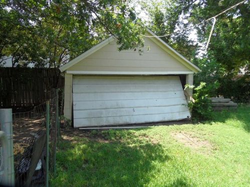 705 Cristler Ave, Dallas TX  75223-1348 exterior