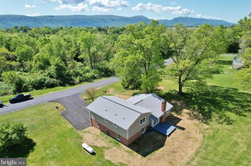 212 Hisey Ave, Woodstock, VA 22664-2200