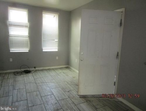 3751 5th St, Philadelphia, PA 19140-3352