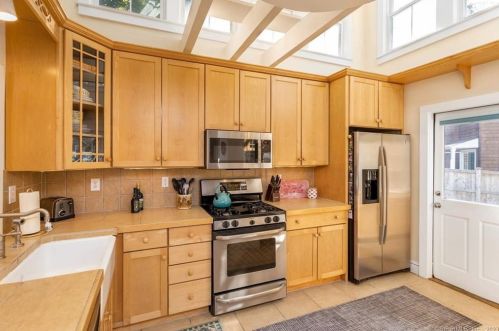 28 Church St, Wilton CT  06897-4903 exterior