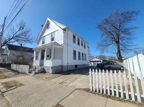 38 Winthrop Ave, Providence, RI 02908-3845