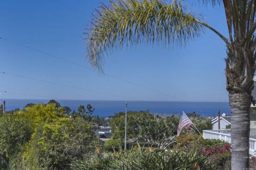 1685 Burgundy Rd, Encinitas, CA 92024-1208