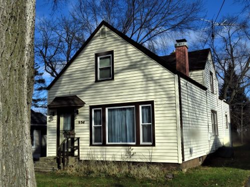 526 Eagle St, Bull Valley, IL 60014-5737