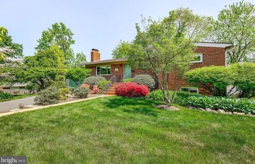1617 Woodmoor Ln, Mc Lean, VA 22101-5160