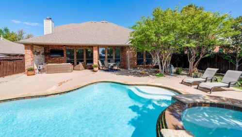 2708 Las Ventanas Trl, Fort Worth TX  76131-2807 exterior