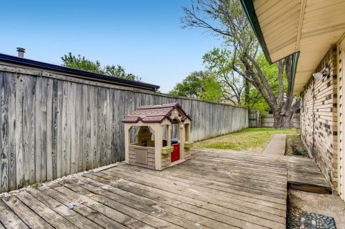 2310 Denmark Dr, Garland TX 75040-4304 exterior