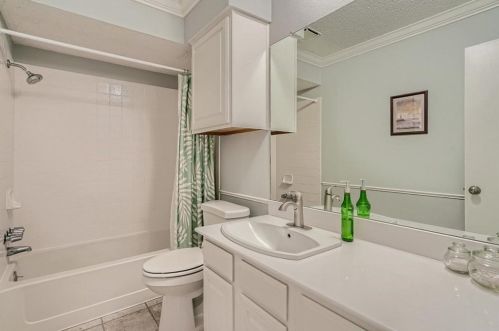 6555 Fair Vly Trl, Austin TX  78749-1266 exterior
