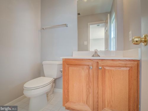 7355 Bloomington Ct, Springfield VA  22150-4920 exterior