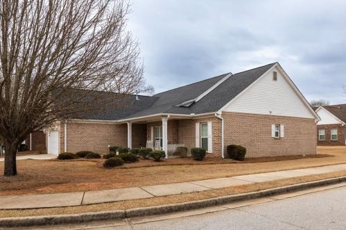 132 Park Place Trl, Social Circle, GA 30025-2767