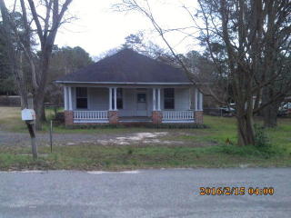 127 Edgewood Dr, Cordele, GA 31015-1931