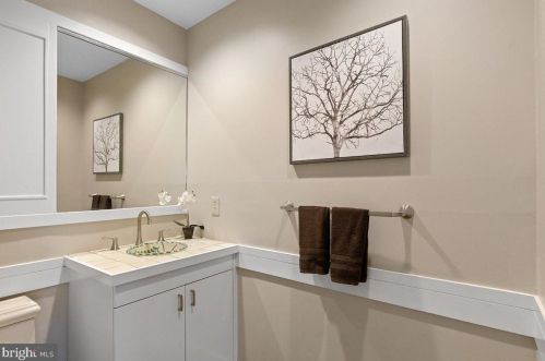 7 Armour Rd, Princeton NJ  08540-3003 exterior