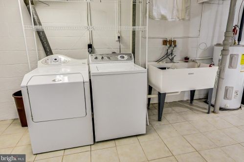 3200 Kayson St, Silver Spring MD 20906-3942 exterior