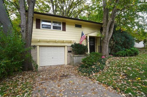 314 Morningside Dr, Rockford, IL 61108-1937