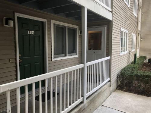 218 Orchard Park, Allendale, NJ 07401-1745