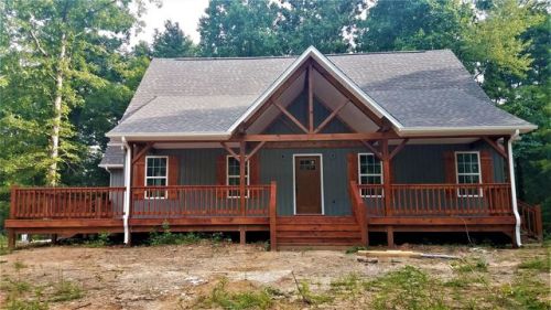 380 Hickory Ln, Ravenscroft, TN 38583-6786