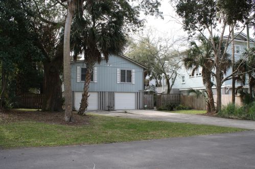 3104 Hartnett Blvd, Isle Of Palms, SC 29451-2029