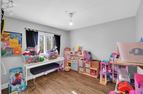 1527 Prestwick Dr, Riverside CA  92507-8448 exterior
